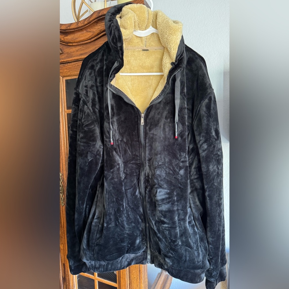 Men’s Warm Cozy Jacket Size 2XL